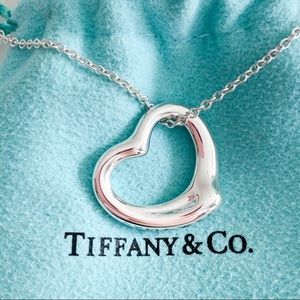 Tiffany & Co. open heart necklace 36mm